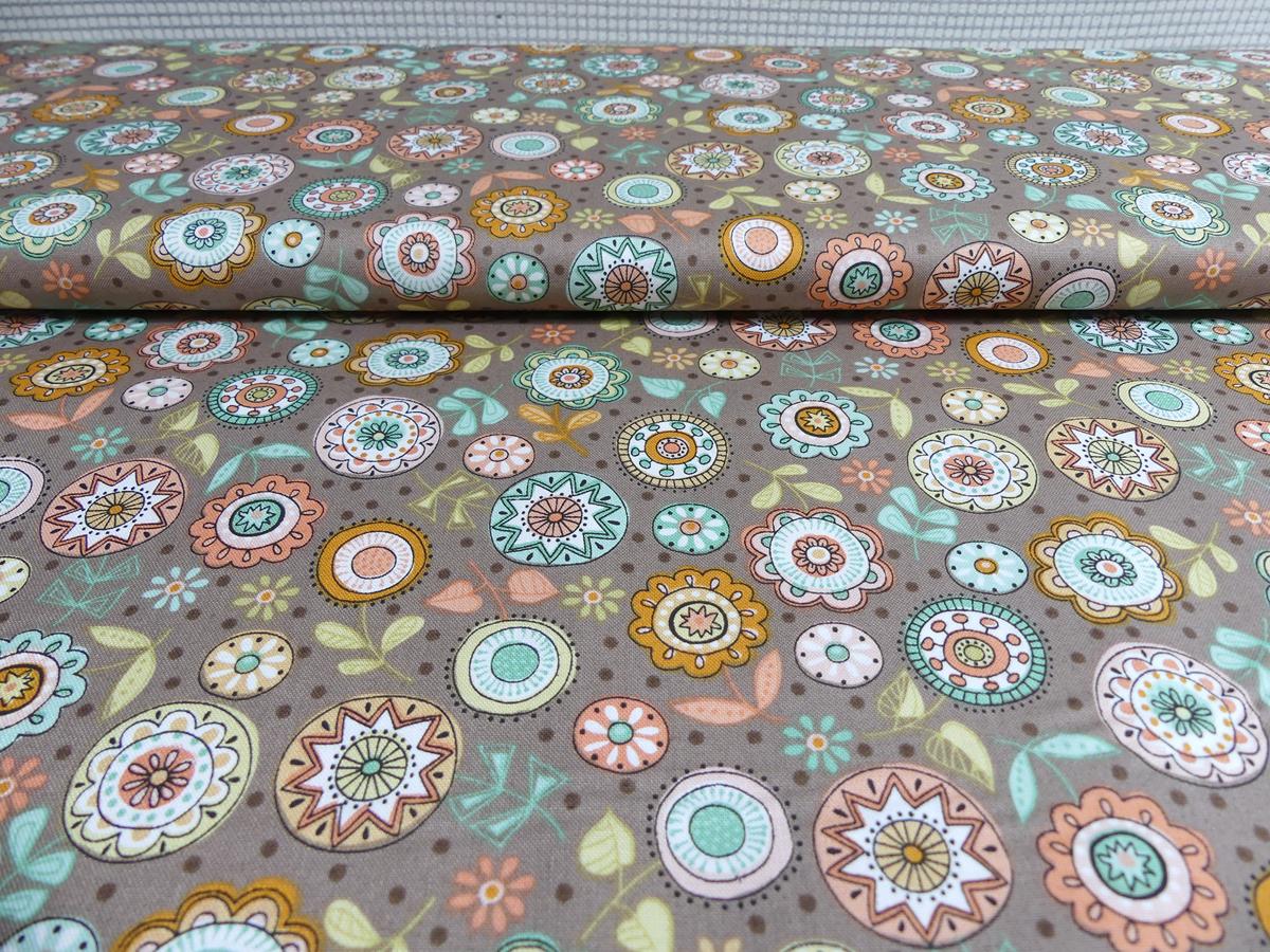 Patchworkstoff aus der Serie Doodle Days mit bunten Kreisen und Blumen